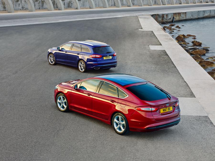  Ford Mondeo Hatchback 2014 года  (UK) (фото 2 из 33)